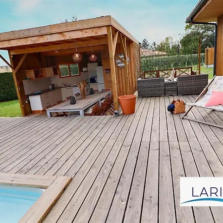 Larimar Villa Leon
